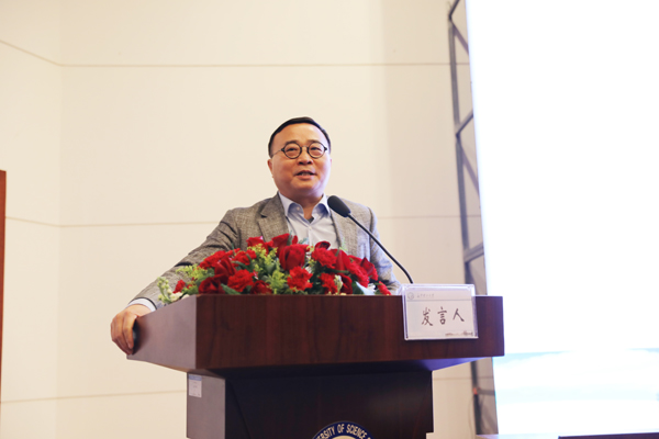 航盛董事长_盛天网络董事长图片