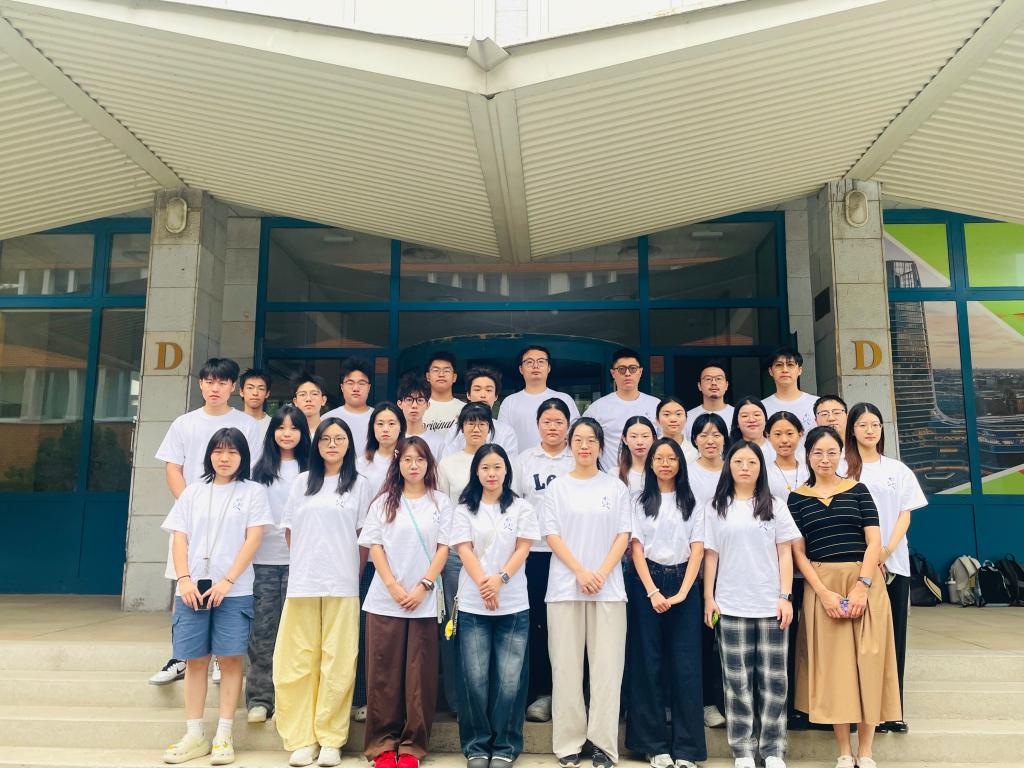 我校学子赴匈牙利参加布达佩斯技术与经济大学访学交流