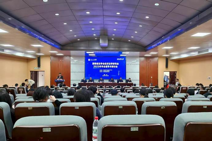 9590e42dd91cea14a5ed41e1796d9803