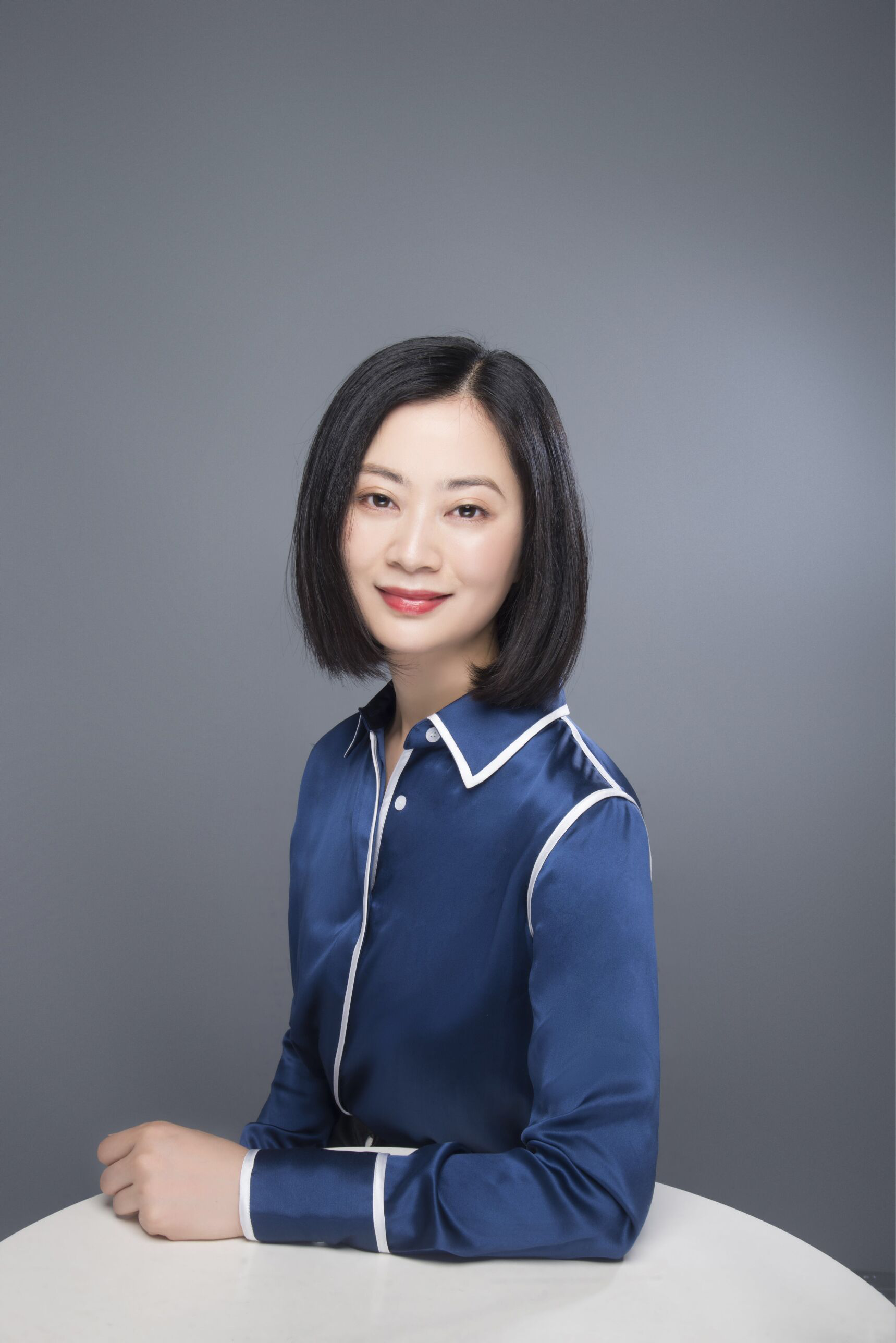 姓    名 李莉 性   别 女 出生年月 1981年9月 技术职称 副教授