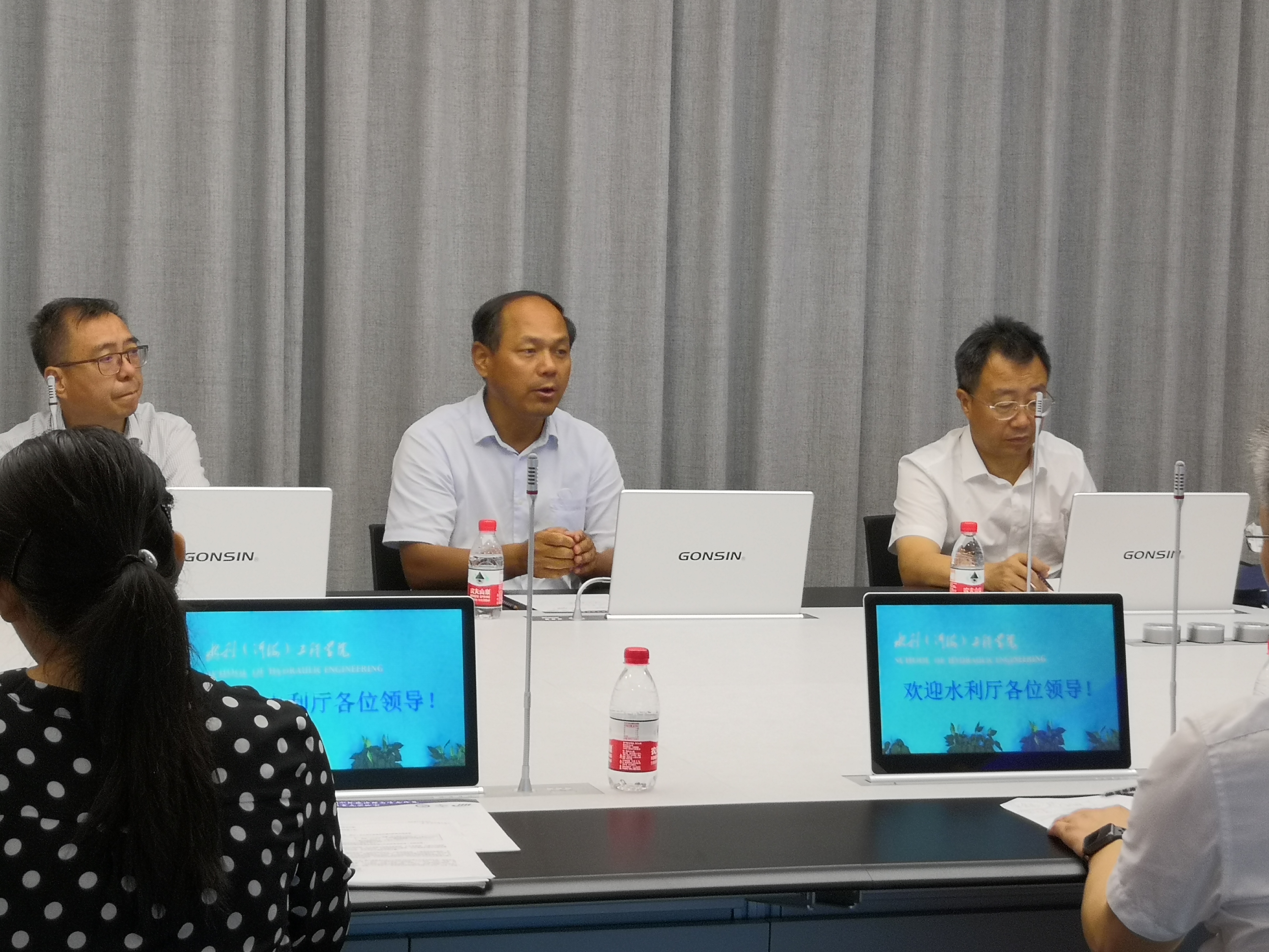 湖南省水利厅领导一行到访洞庭湖环境保护与综合治理中心