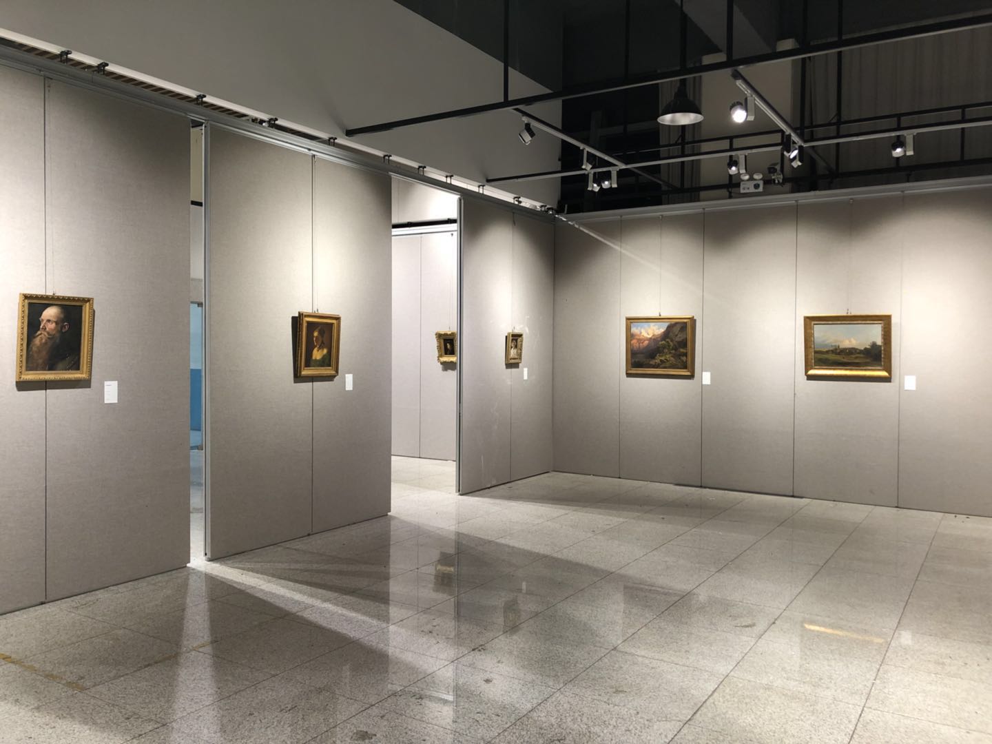 欧洲古典油画展在我院展厅成功举办