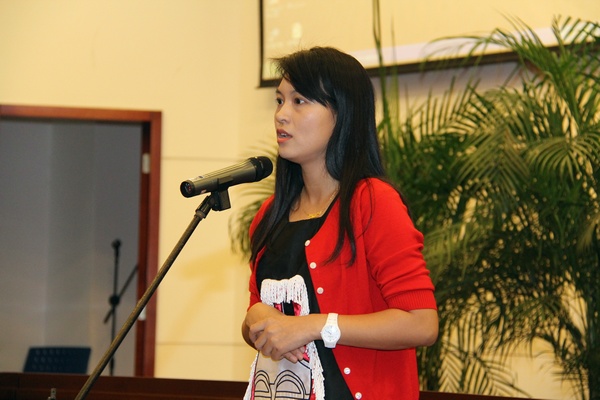 邹芳荣获学校勿忘国耻圆梦中华主题演讲比赛二等奖